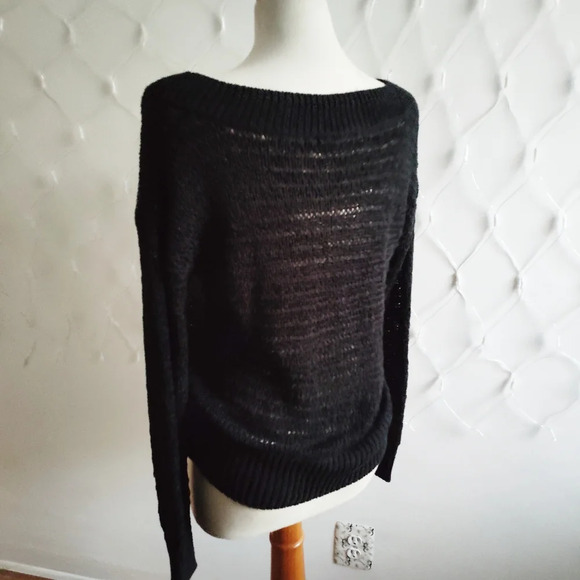 Victoria's Secret Knit Top / All Black / Size Medium - Picture 4 of 5